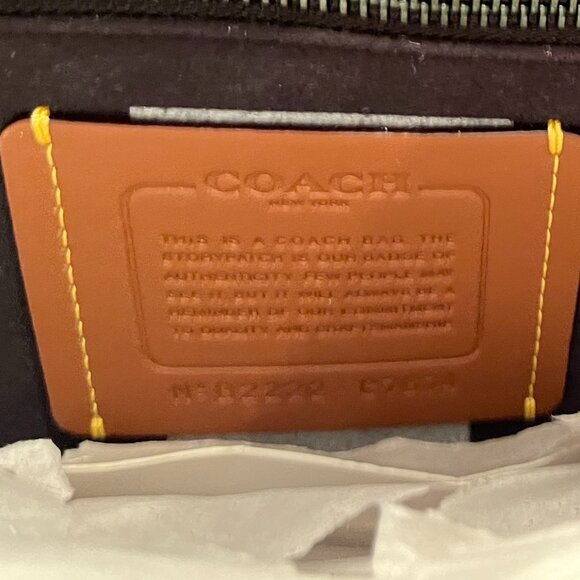 NWT Coach Field Tote 40 in Signature Canvas in Charcoal - Picture 5 of 16